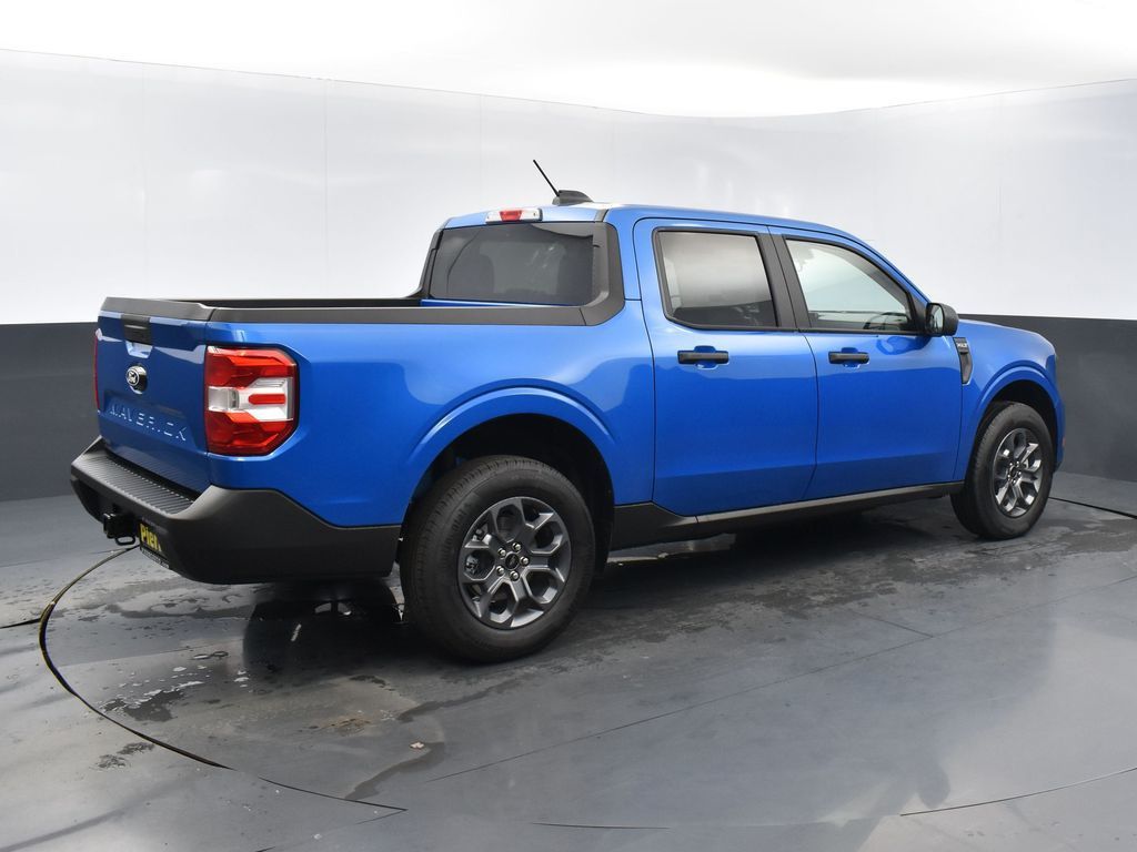 View vehicle photo 4