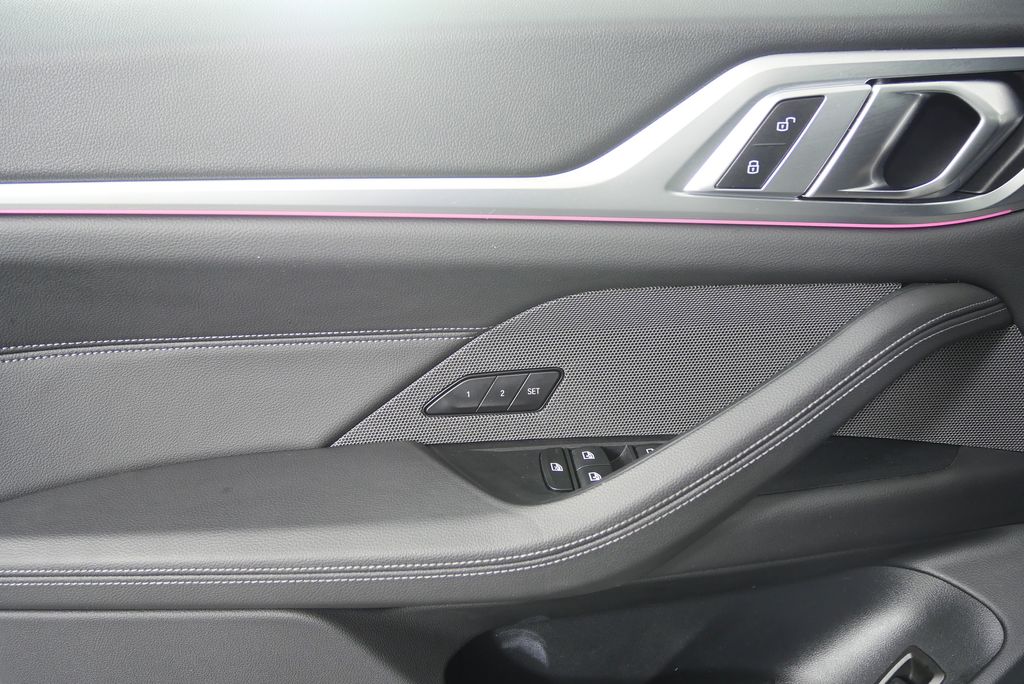 Thumbnail: 2025 BMW 4 Series - 9
