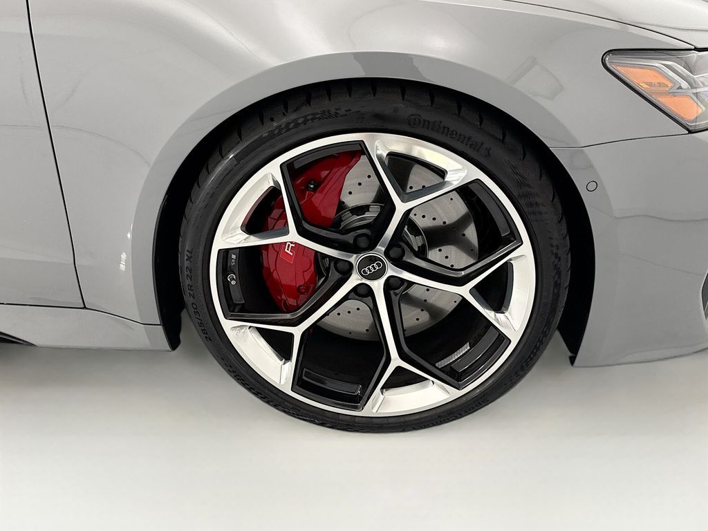 Thumbnail: 2026 Audi RS 7 - 31