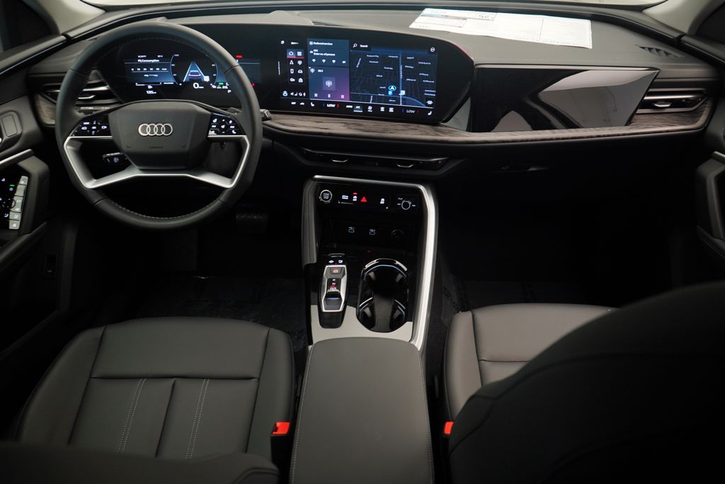 Thumbnail: 2025 Audi Q5 - 8