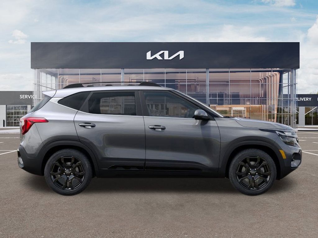 New 2025 Steel Gray Kia X-LINE 1.6T AWD image 7