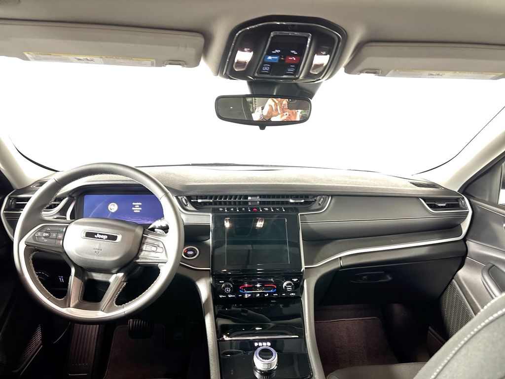 2023 Jeep Grand Cherokee Laredo X