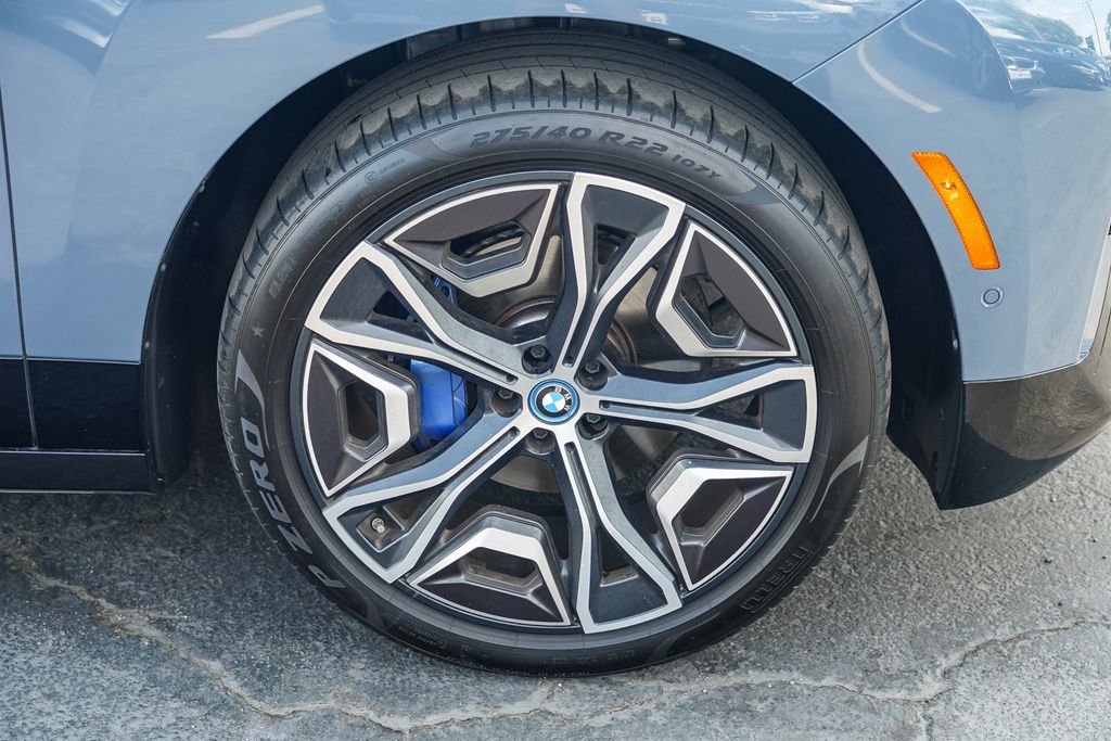 2023 BMW iX xDrive50 10