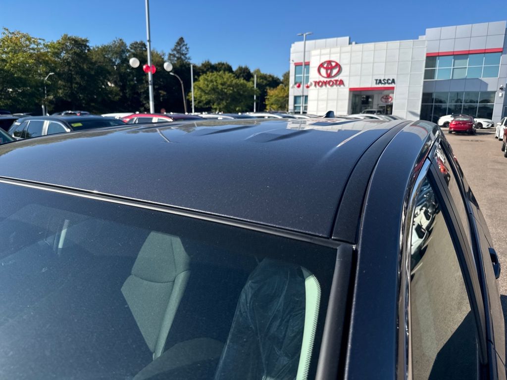 2025 Toyota RAV4 LE photo 14