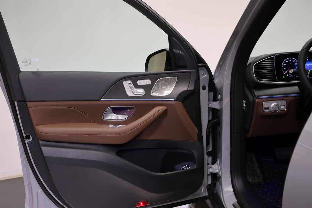 Thumbnail: 2026 Mercedes-Benz GLE - 31