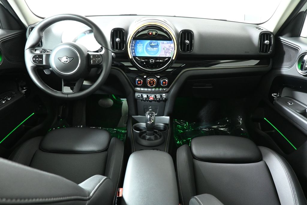 2023 MINI Cooper Countryman Signature 4