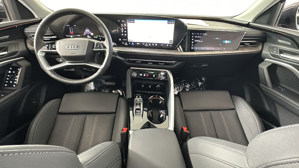 Thumbnail: 2025 Audi Q5 - 11