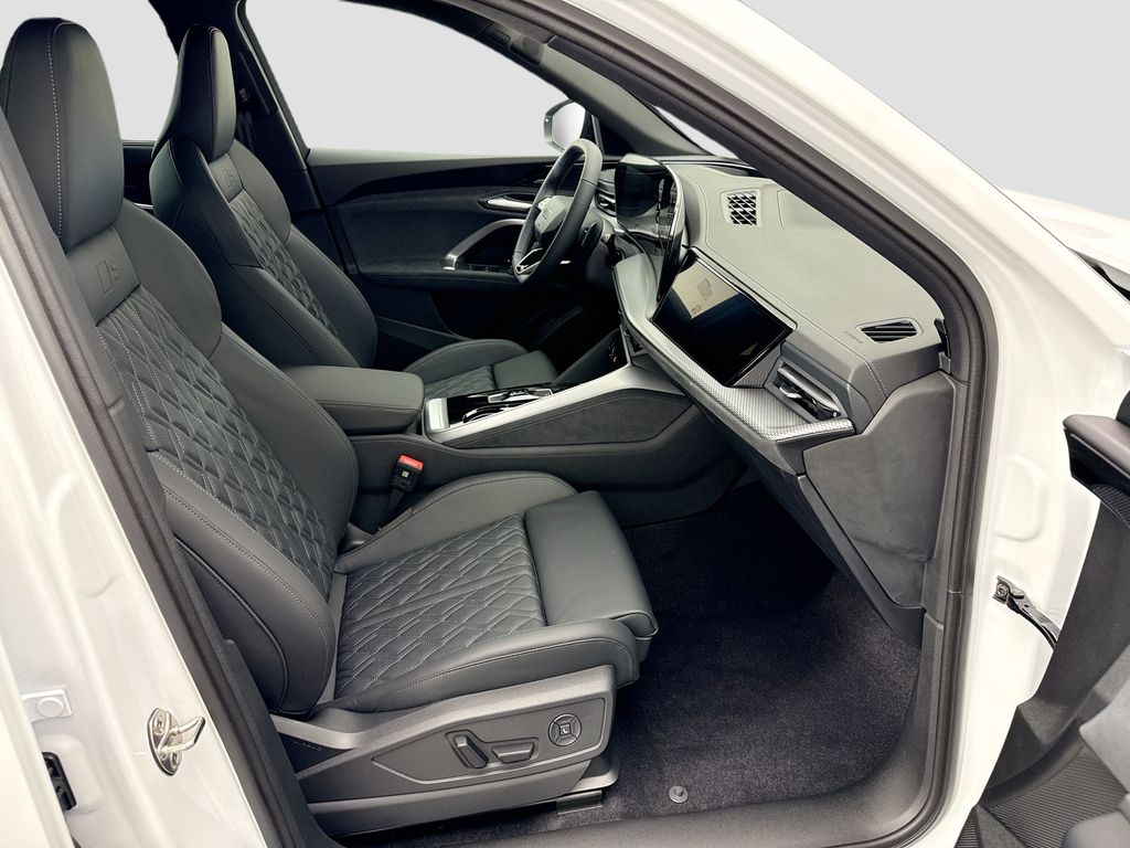 Thumbnail: 2025 Audi SQ5 - 19