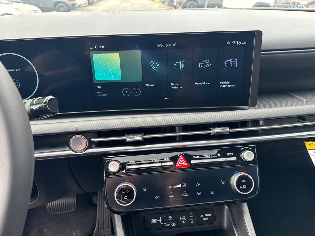 2025 Hyundai Santa Cruz SEL Activity photo 18