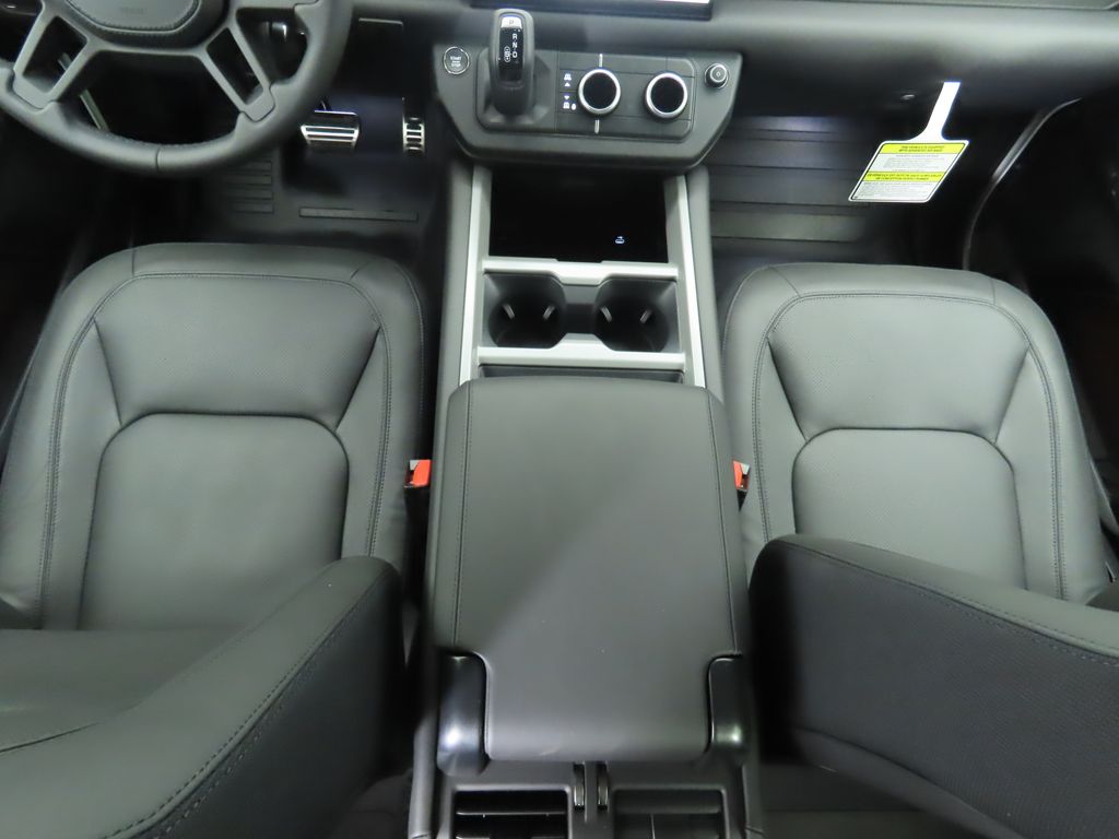 Thumbnail: 2025 Land Rover Defender - 17