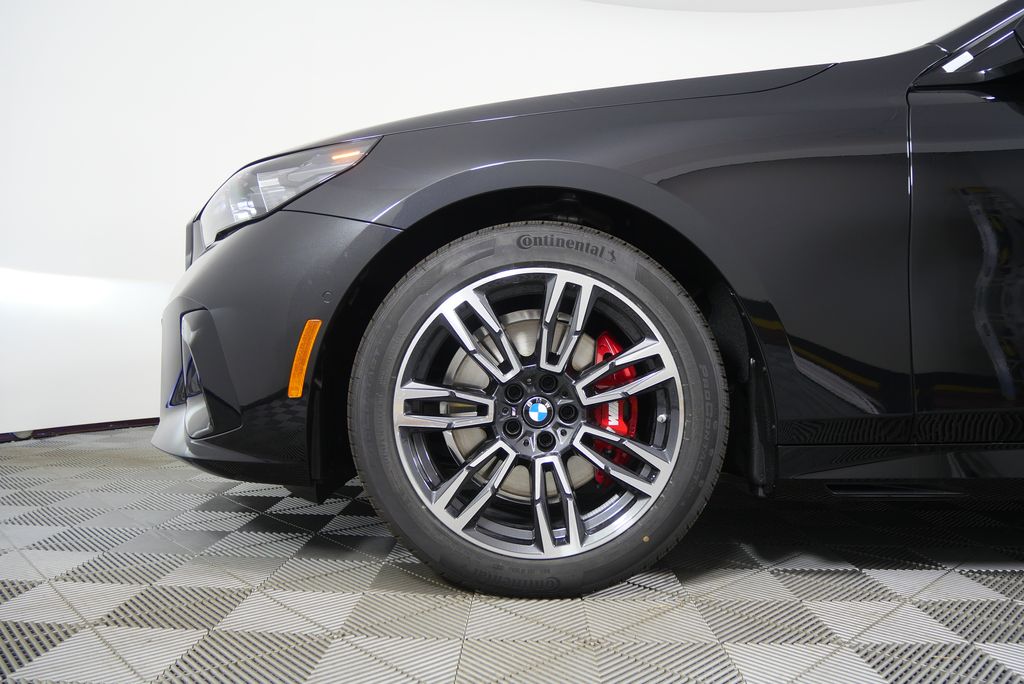 Thumbnail: 2026 BMW 5 Series - 7