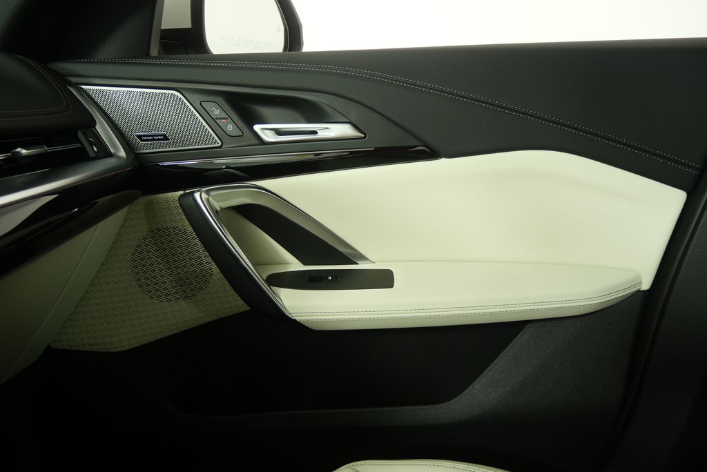 Thumbnail: 2026 BMW X1 - 22
