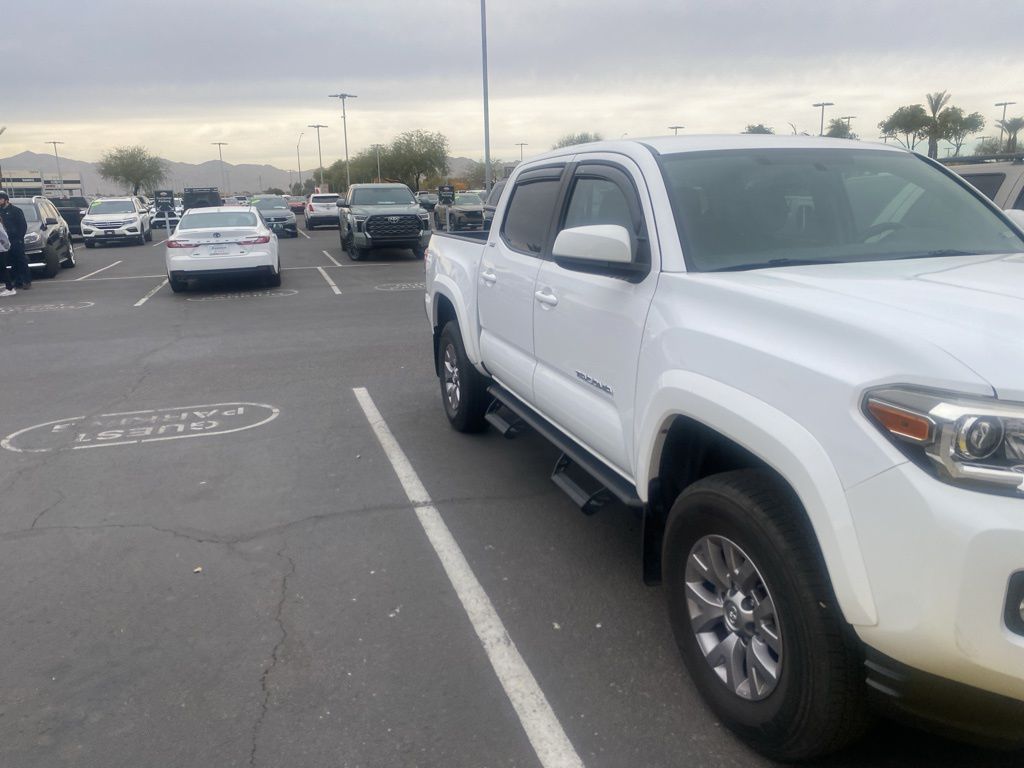 2017 Toyota Tacoma SR5 3