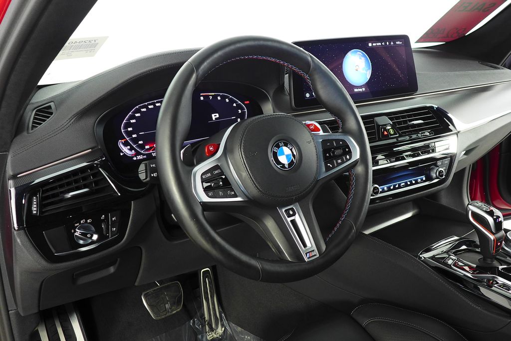 Thumbnail: 2023 BMW M5 - 31