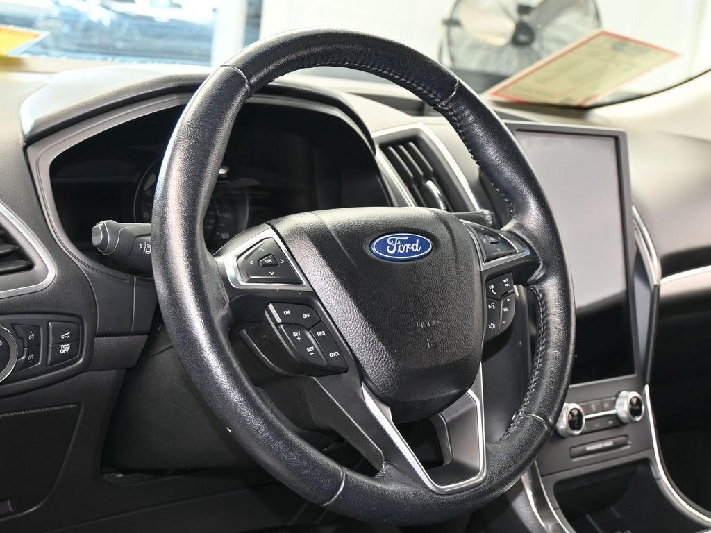 Used 2022 Silver Metallic Ford Titanium image 14