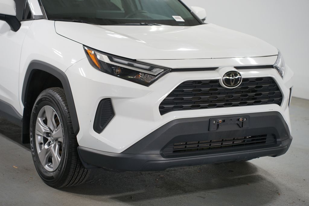 Thumbnail: 2022 Toyota RAV4 - 4
