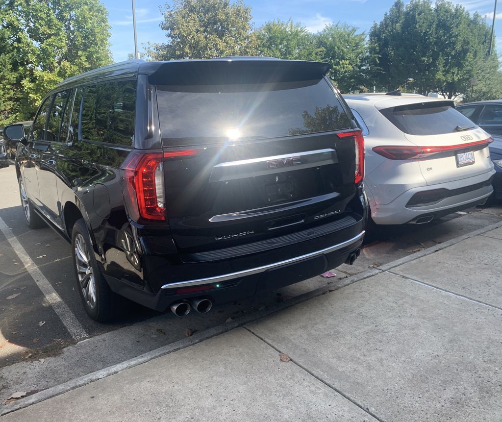 Thumbnail: 2022 GMC Yukon XL - 2