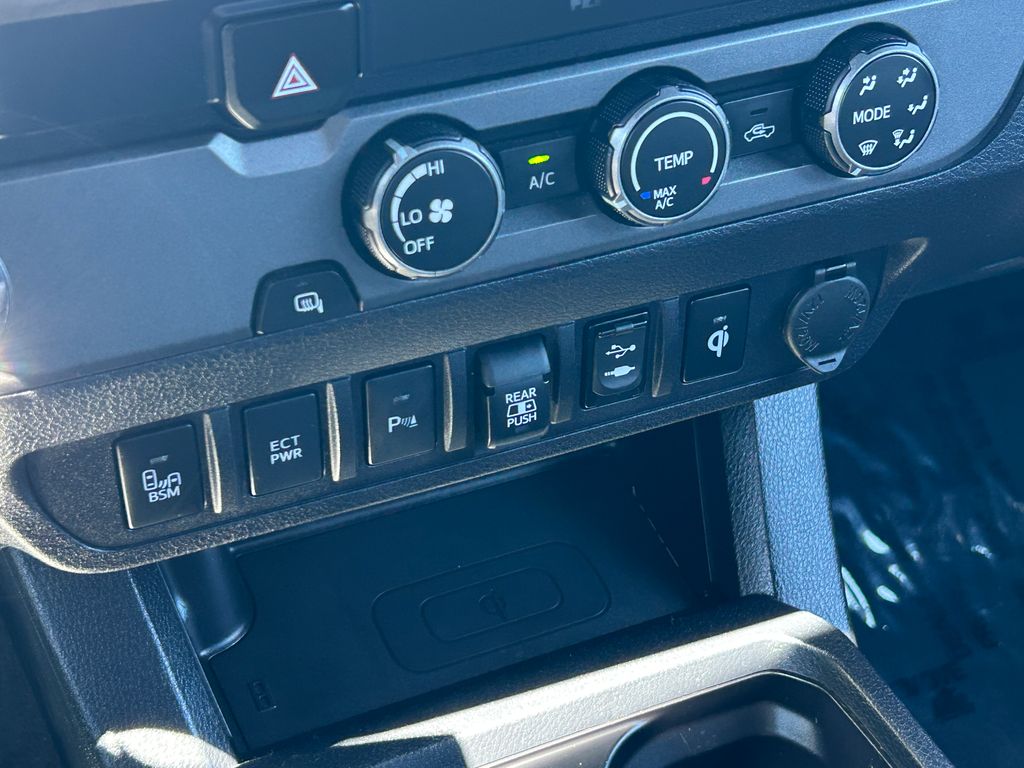 Thumbnail: 2019 Toyota Tacoma - 26