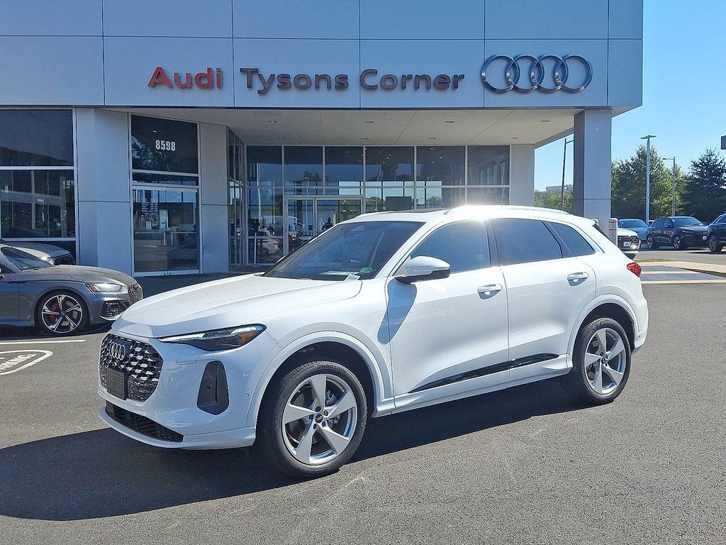 Thumbnail: 2025 Audi Q5 - 1