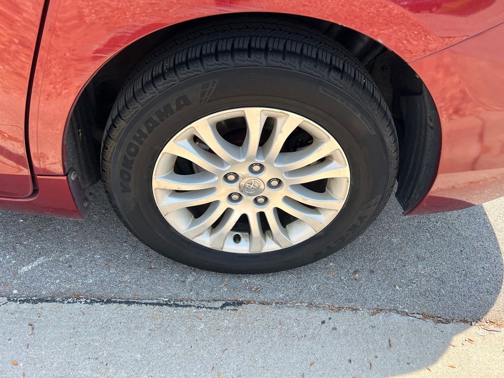 Used 2014 Toyota Sienna Van