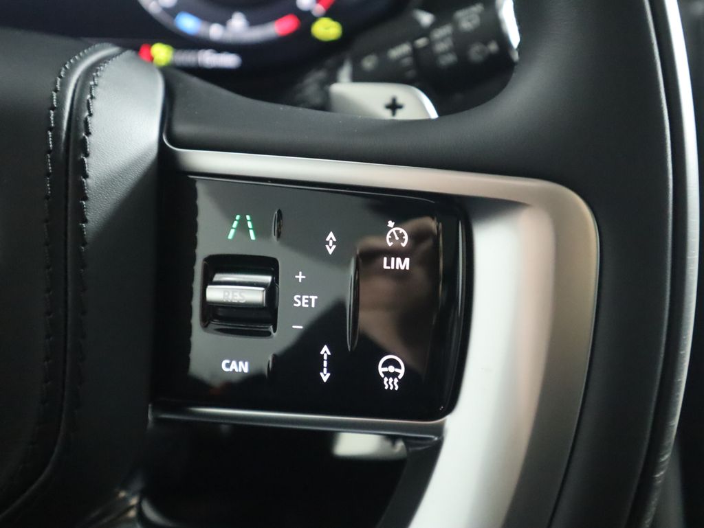 Thumbnail: 2025 Land Rover Range Rover - 13