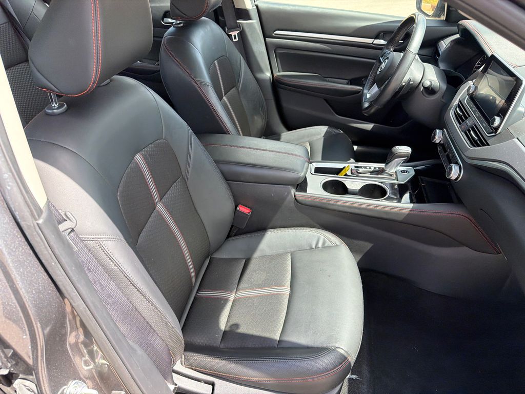 Used 2025 Gray Nissan 2.5 SR image 13