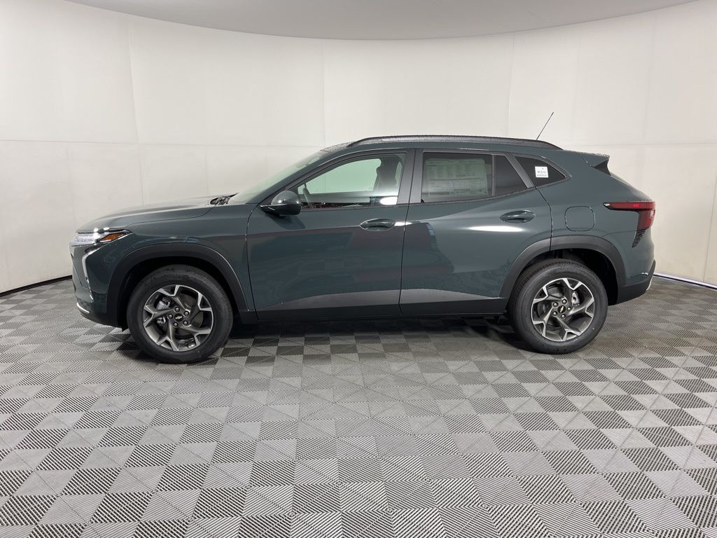 Thumbnail: 2025 Chevrolet Trax - 2