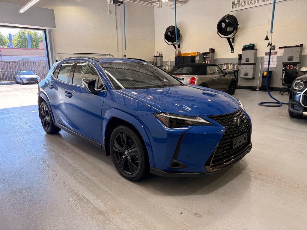 Thumbnail: 2021 Lexus UX - 7
