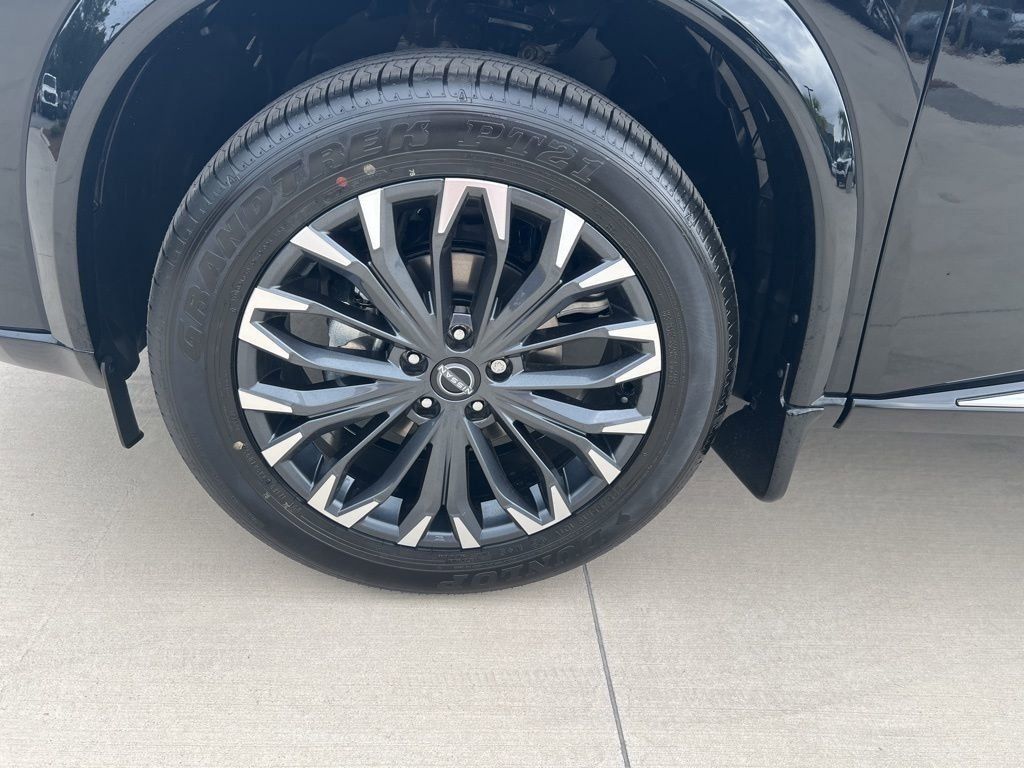 2025 Super Black Nissan Rogue Platinum FWD SUV