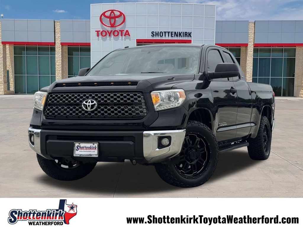 2015 Toyota Tundra 4.6 Auto SR5 Double Cab's photo
