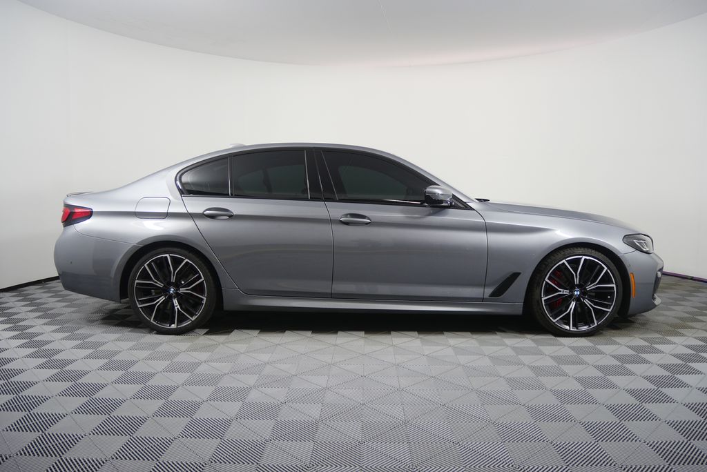 Thumbnail: 2023 BMW 5 Series - 2