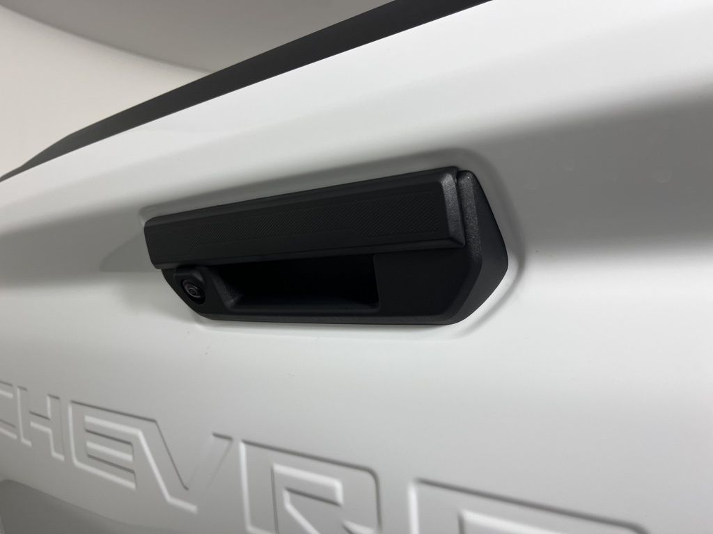 Thumbnail: 2026 Chevrolet Colorado - 18