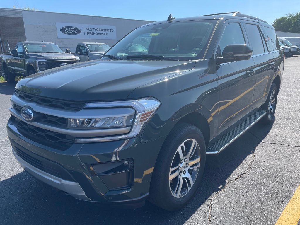 2023 Ford Expedition Verde (Green Metallic) SUV/Crossover Todo terreno Automática