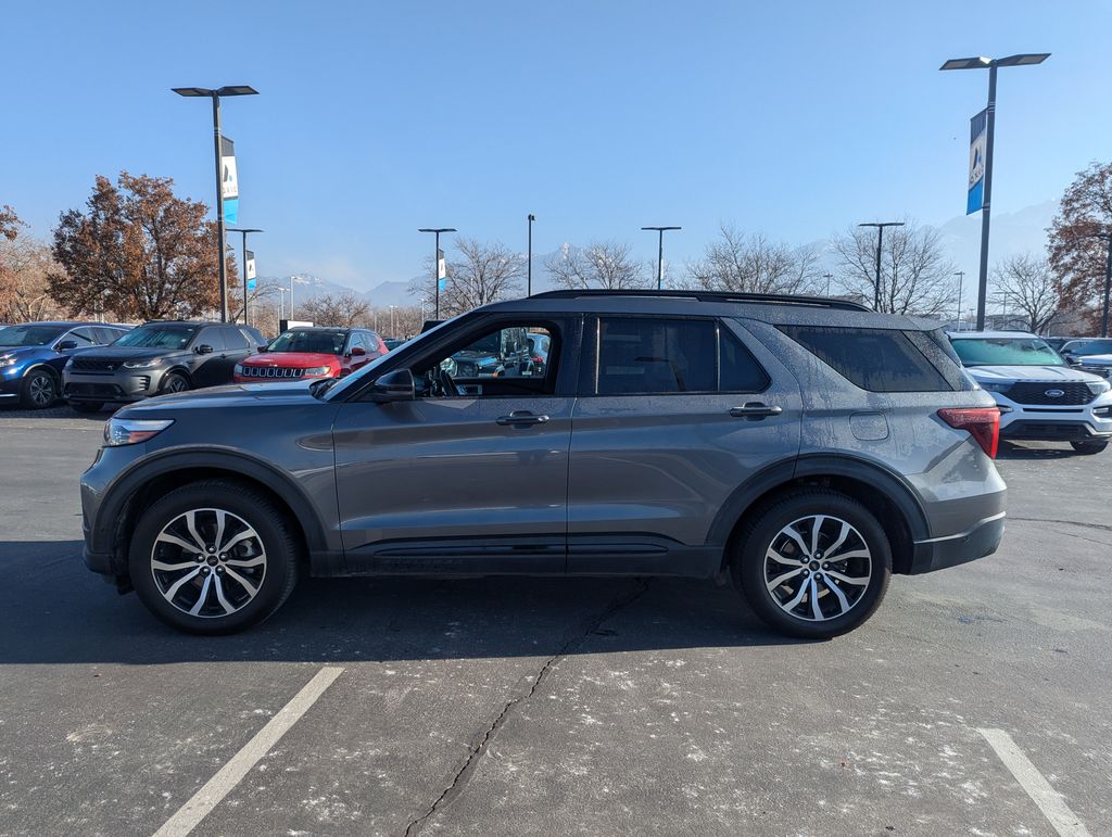 2021 Ford Explorer ST 9