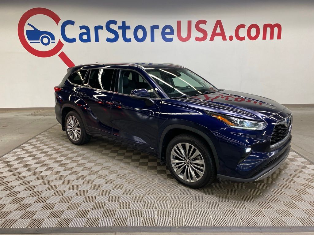 2022 Toyota Highlander Hybrid Platinum AWD