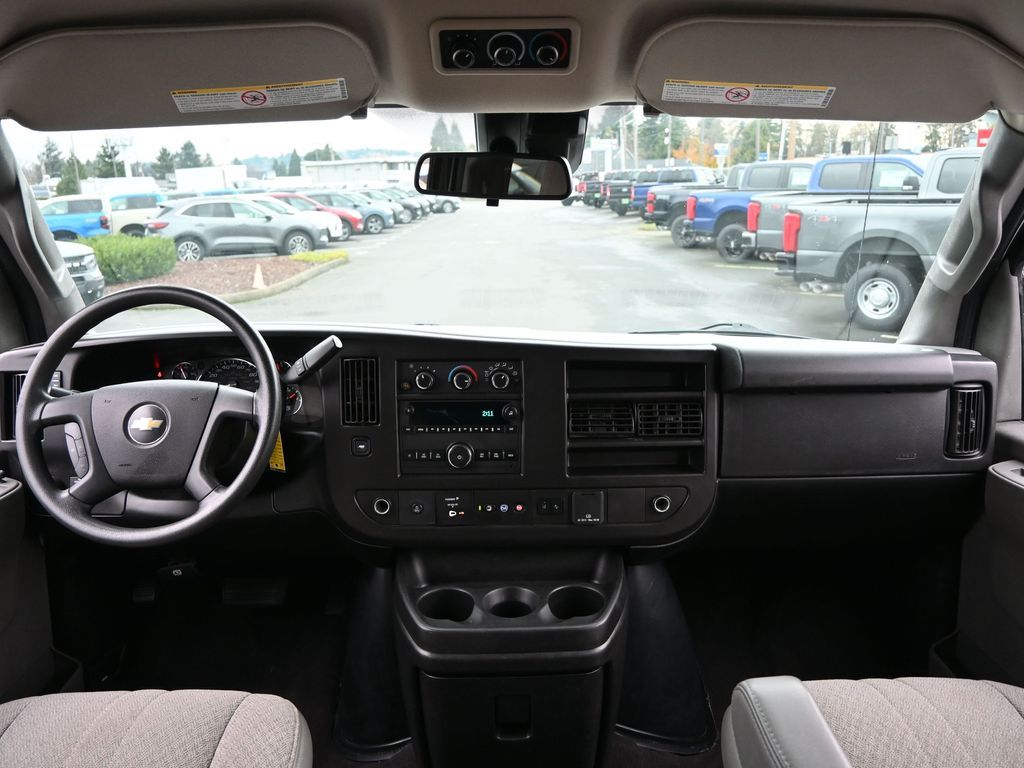 2020 Chevrolet Express Passenger RWD 3500 Extended Wheelbase LT