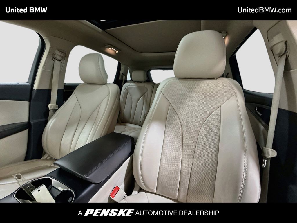 Thumbnail: 2019 Lincoln Nautilus - 12