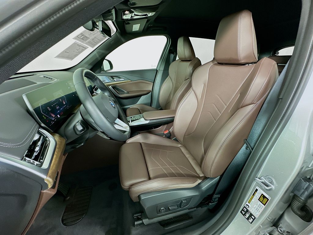 Thumbnail: 2025 BMW X1 - 20