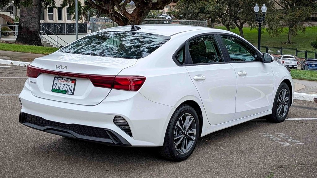 Used 2024 Kia Forte LXS 4D Sedan