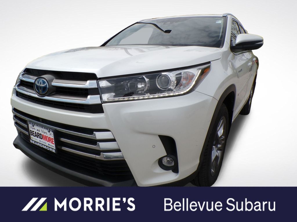 White (Blizzard Pearl) 2019 Toyota Highlander Hybrid Limited Platinum AWD SUV / Crossover All-Wheel Drive Continuously Variable Transmission