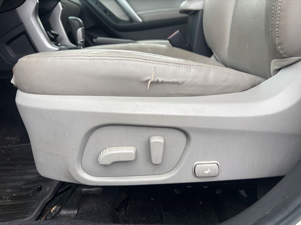 2015 Subaru Forester 2.5i Limited White at Subaru and VW of Moon Township