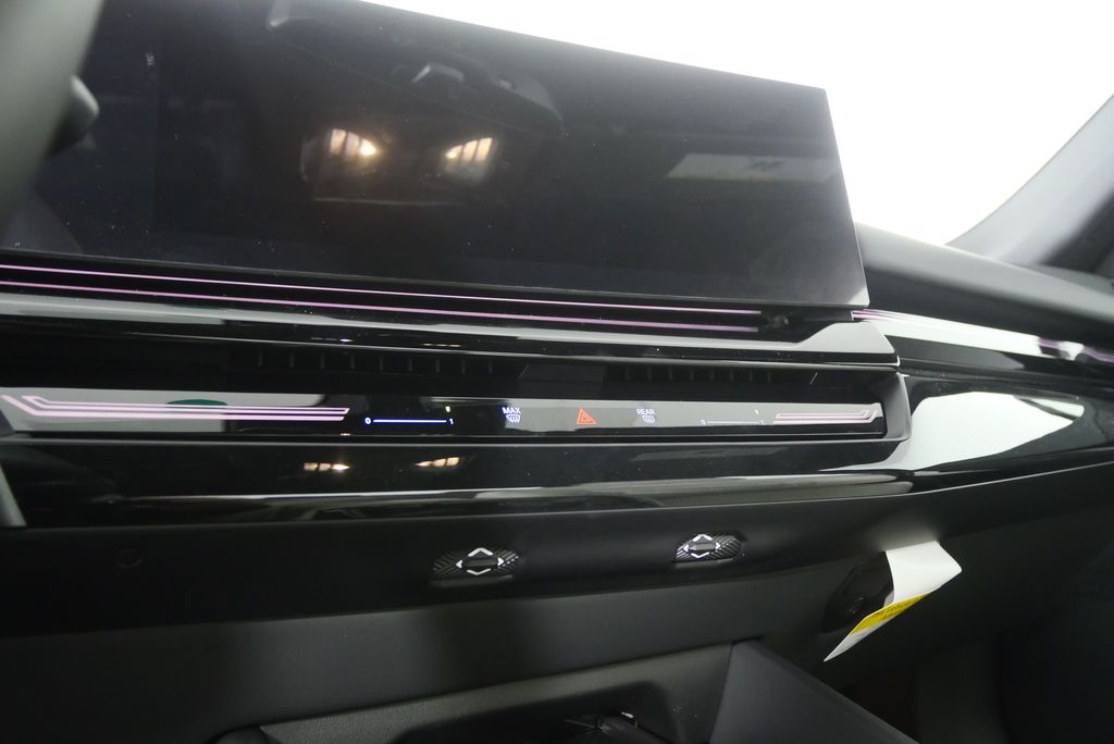 Thumbnail: 2026 BMW 5 Series - 22