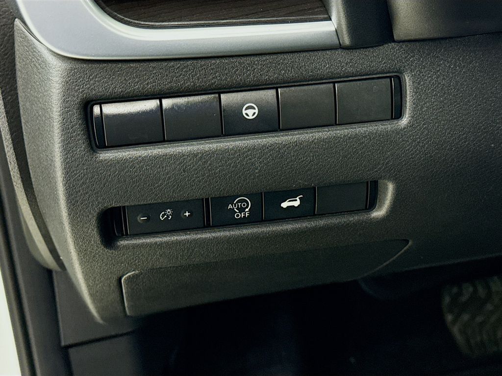 Thumbnail: 2023 Nissan Rogue - 10