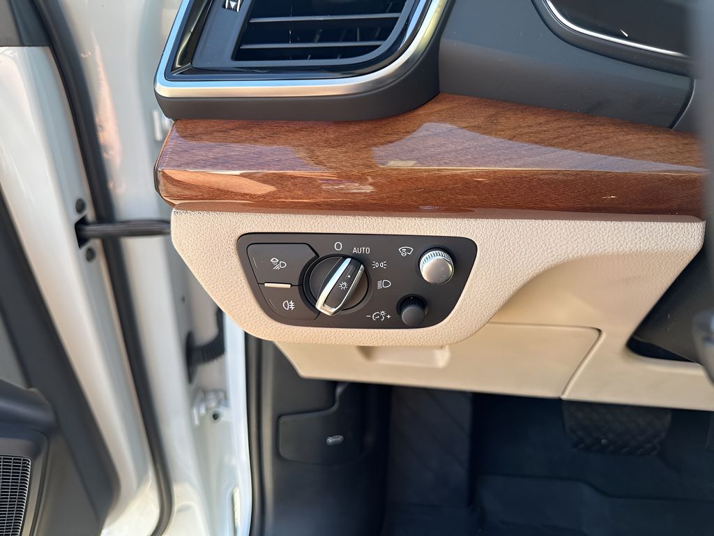 Used Car 2021 Audi Q5  For Sale Under $30,000 In Austin, Texas
