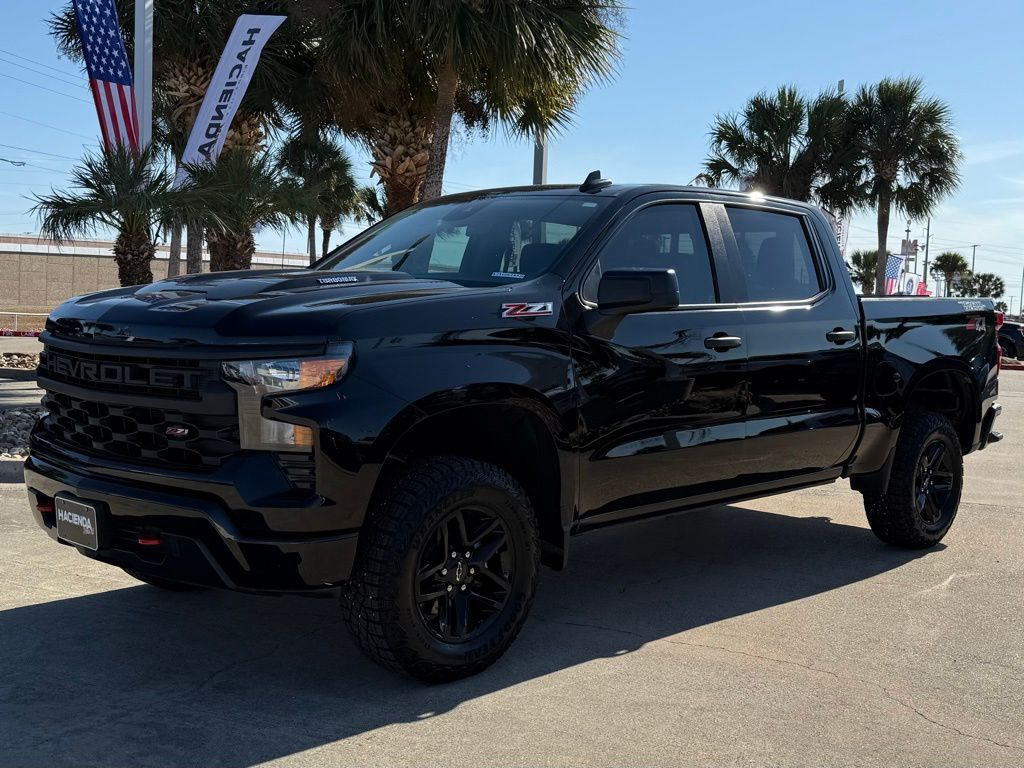 2025 Chevrolet Silverado 1500 Custom Trail Boss Crew Cab 4WD