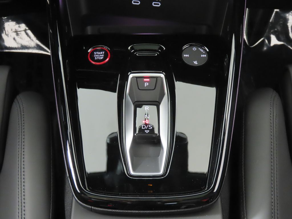 Thumbnail: 2026 Audi RS 3 - 21