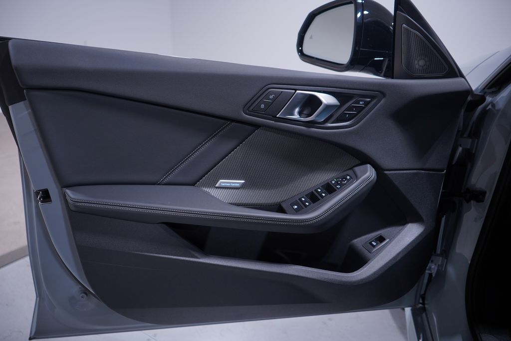 Thumbnail: 2026 BMW 2 Series - 14