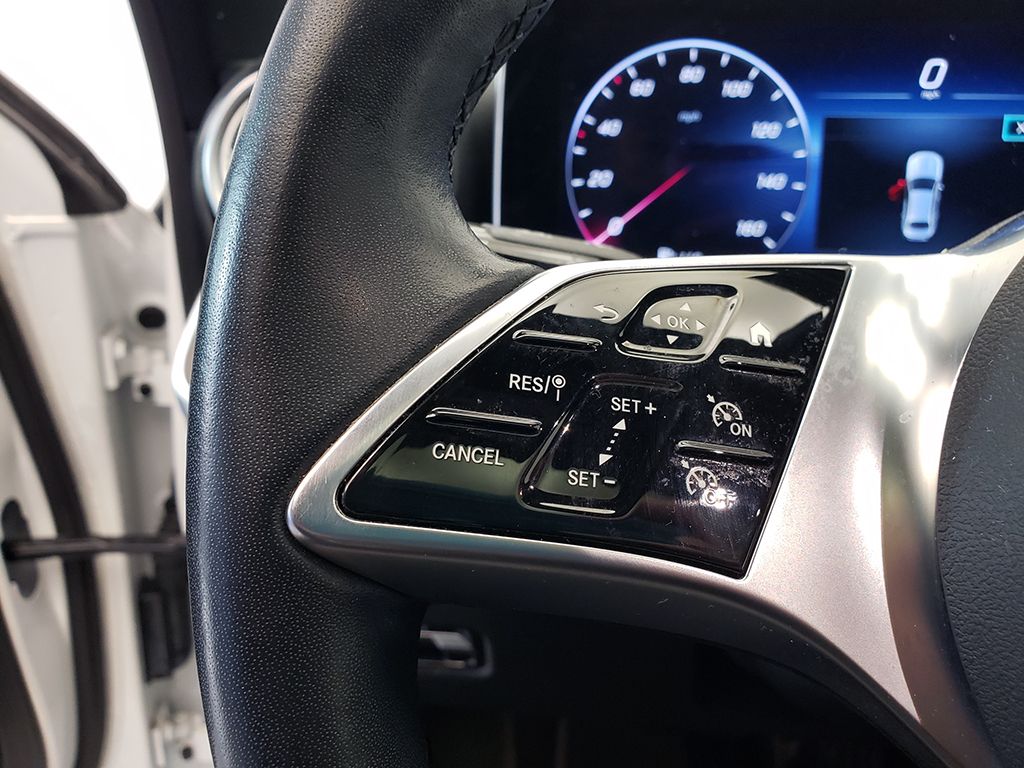 Thumbnail: 2022 Mercedes-Benz C-Class - 18