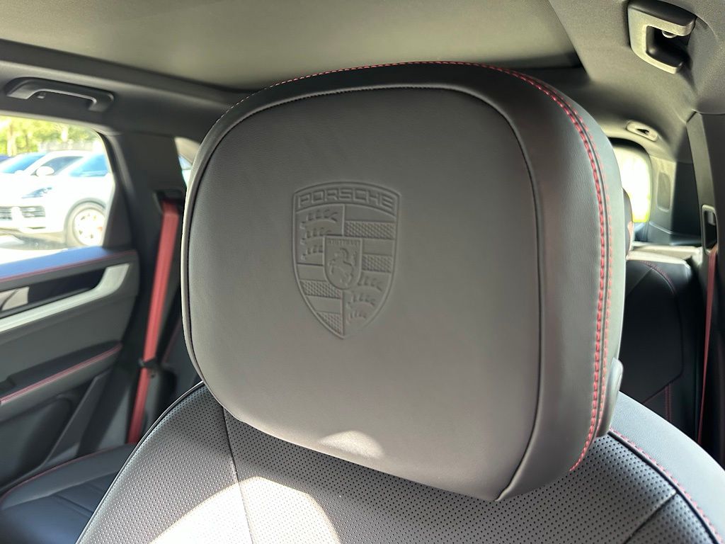 Thumbnail: 2026 Porsche Cayenne - 22