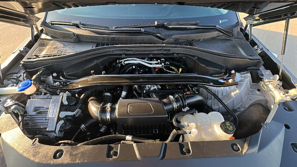 2023 Lincoln Aviator Reserve Silver at Gullo Toyota